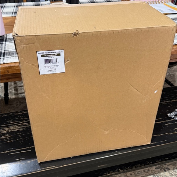 YETI Olive Green Hopper M20 - Picture 2 of 3